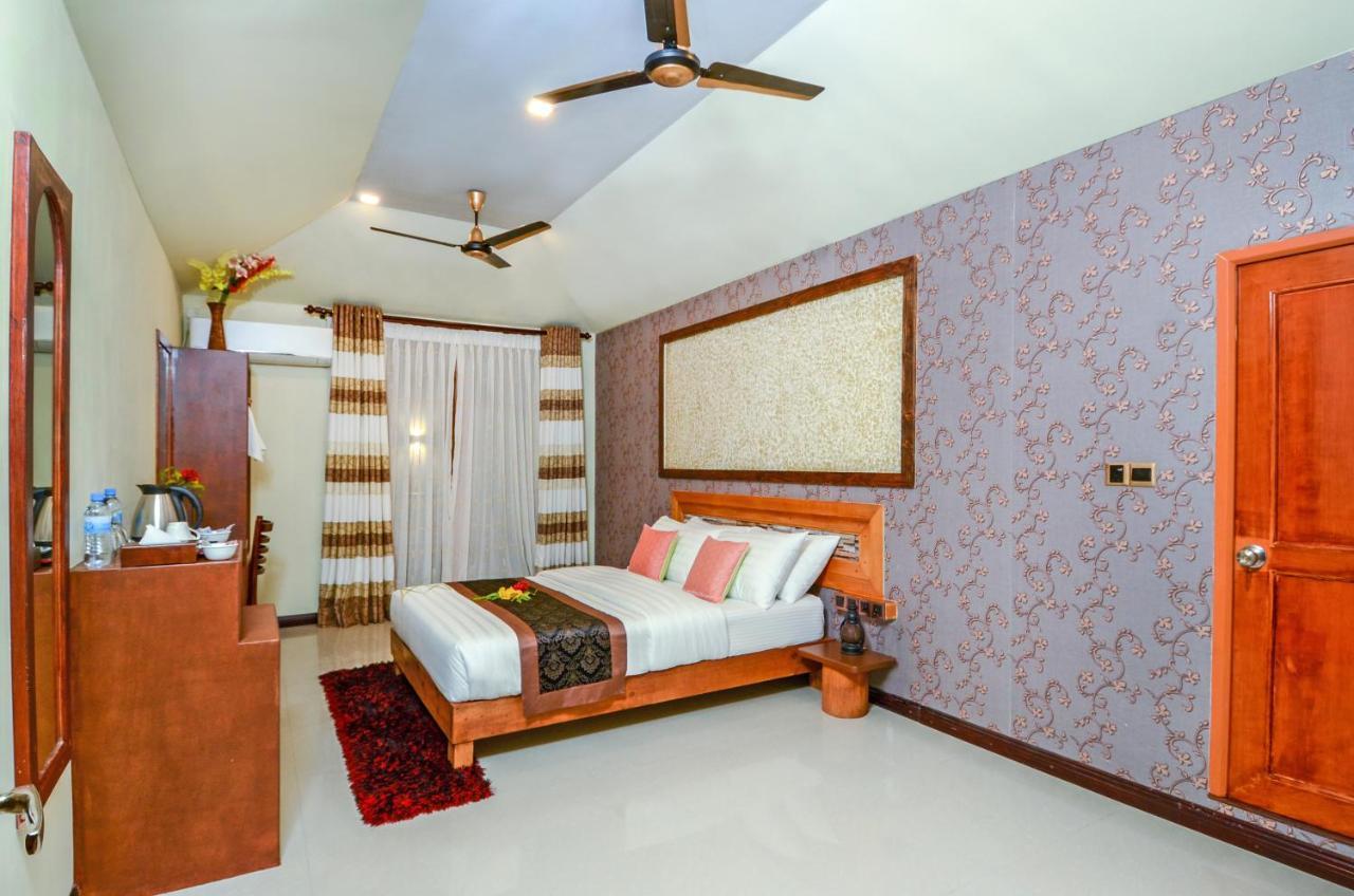 Maladiwa Beach & Spa Maafushi Extérieur photo
